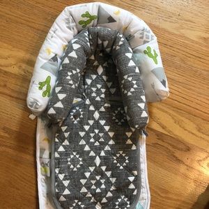 Car seat head supports